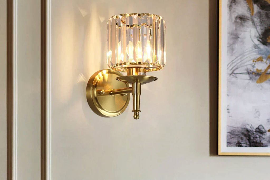 Elegant Crystal Cut Glass Wall Sconce: A Luxurious Addition to Any Space